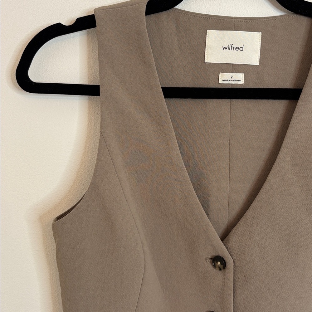 Wilfred Pacino Vest - Picture 4 of 9